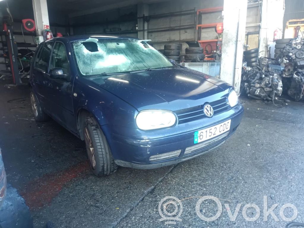Golf V Golf  083411108L
