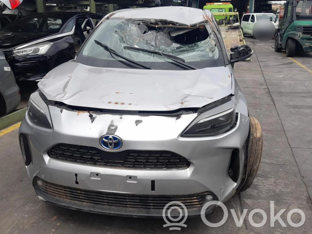 Yaris Yaris  821H1K0010