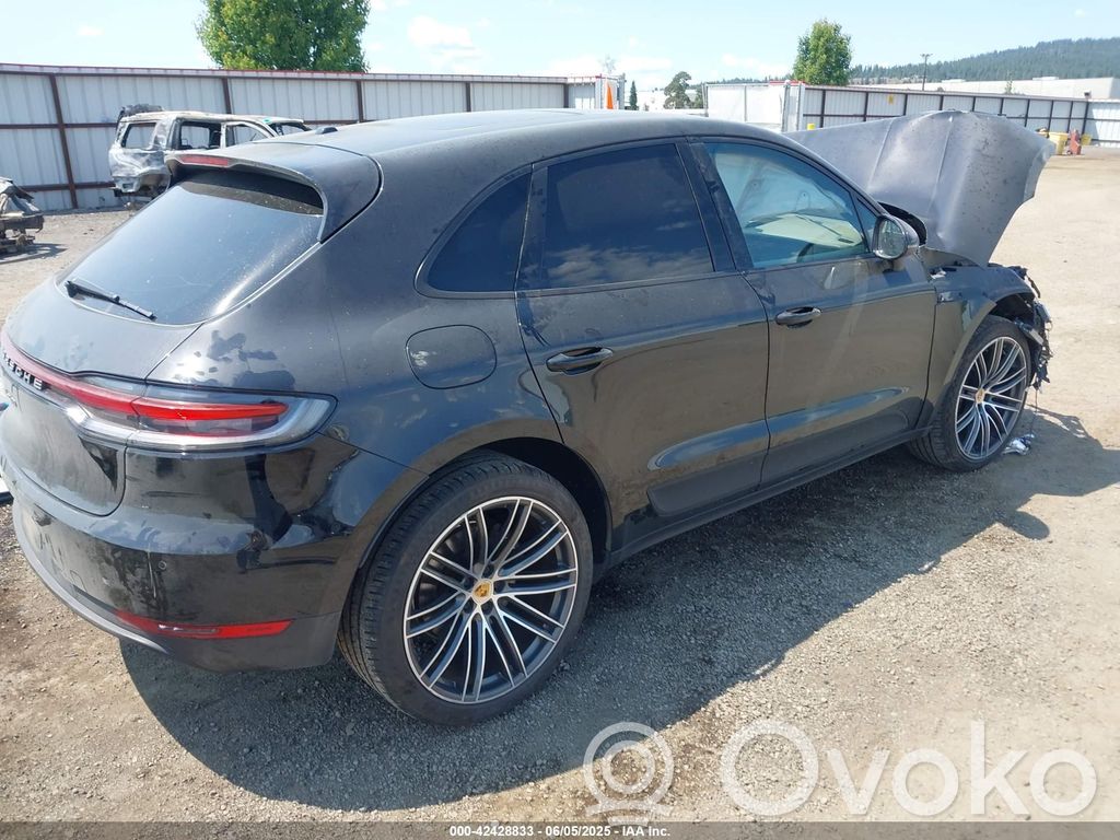 Macan (95B) Macan  06L911024