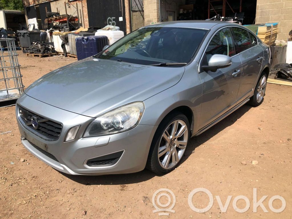 S60 S60  31334531
