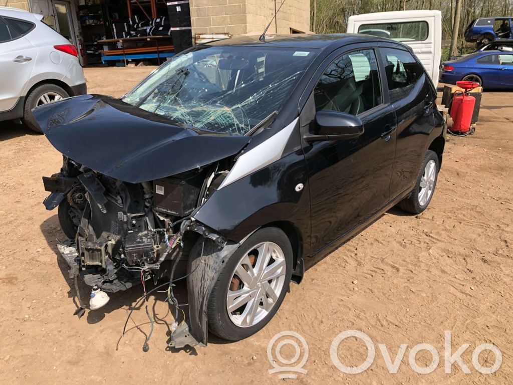 Aygo AB40 Aygo  0204782755