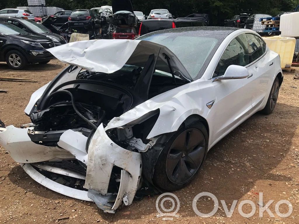 Model 3 Tesla Model 3  110034000H