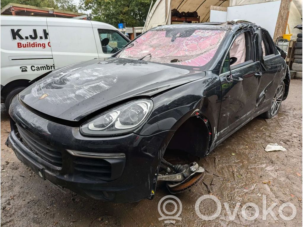 Cayenne (92A) Cayenne  7PP980653B