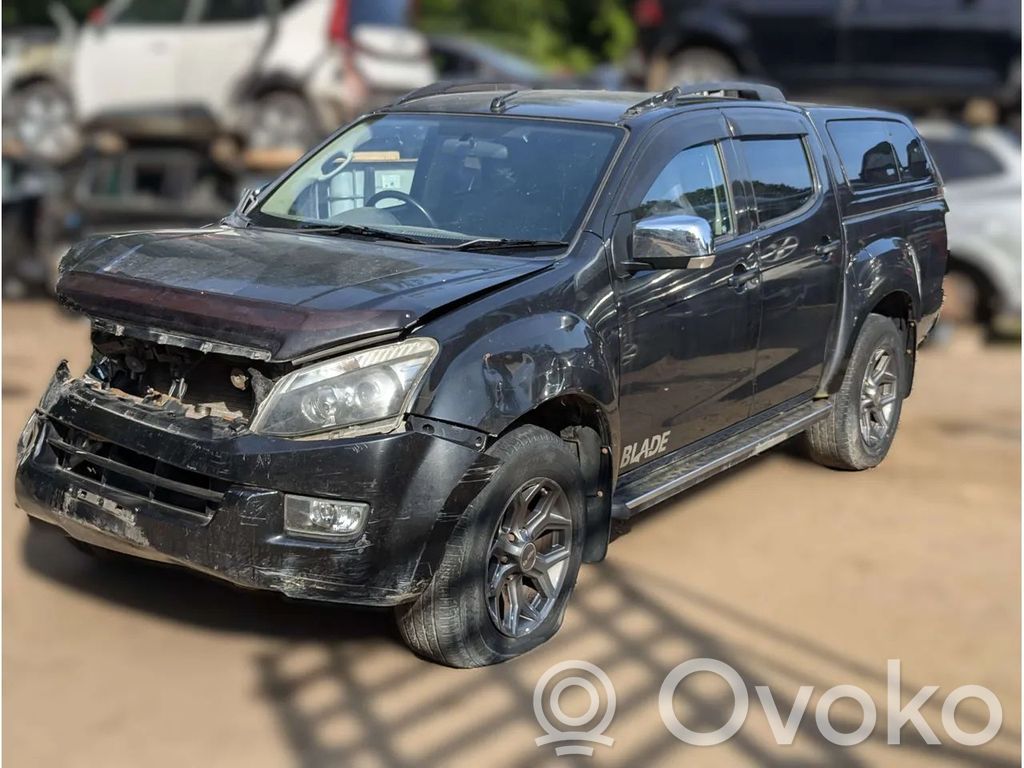 D-Max D-Max  M42222