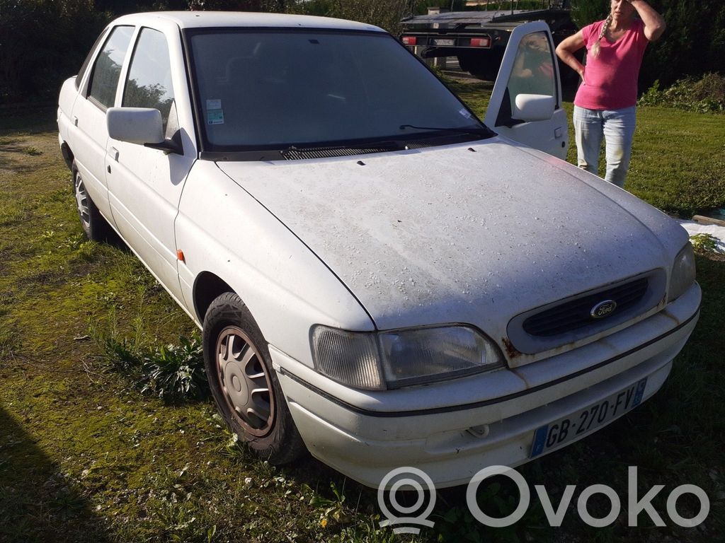 Escort Escort  93AG13N004AA