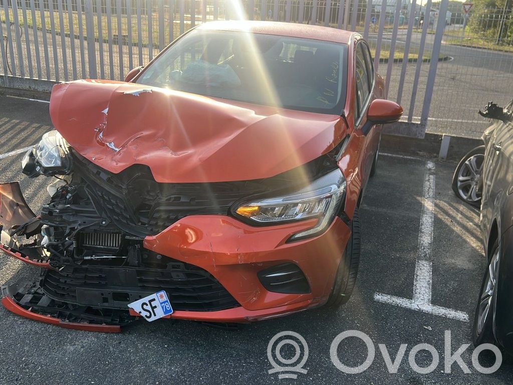 Clio V Clio  240157324R