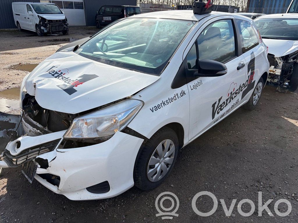 Yaris Yaris  896610DF10