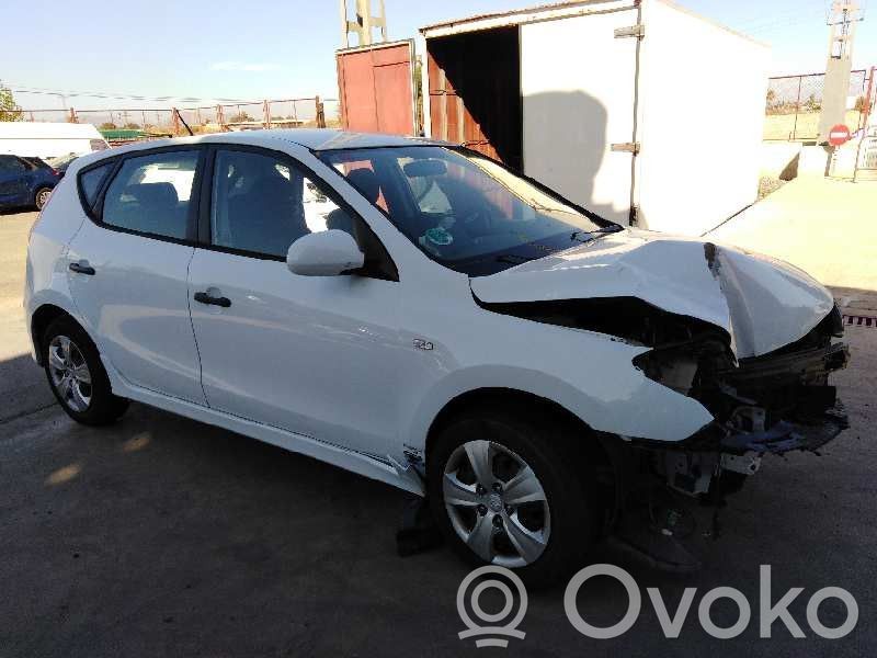 i30 i30  866112R600