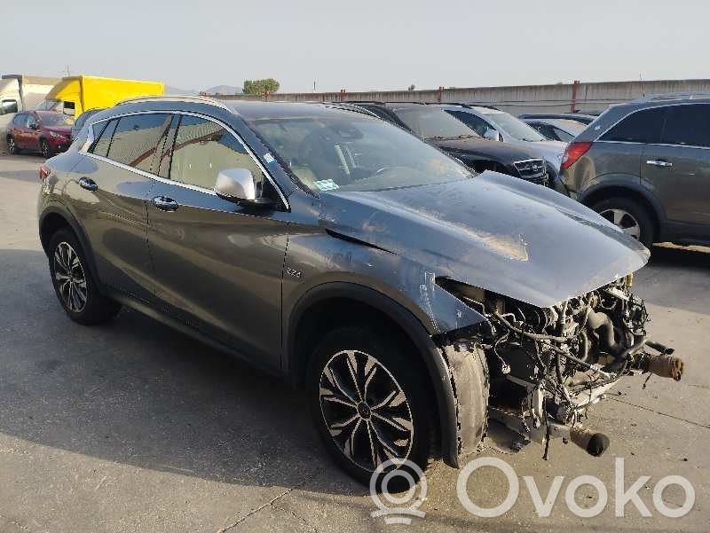 QX30 QX30  21E0653