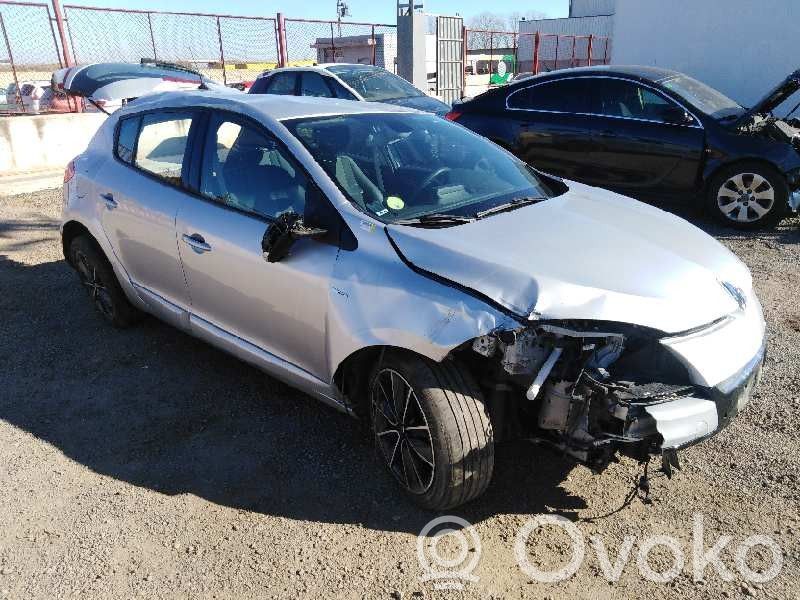 Megane III Megane  681000014R