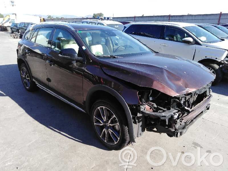 V60 V60, V60 Cross Country  30659580