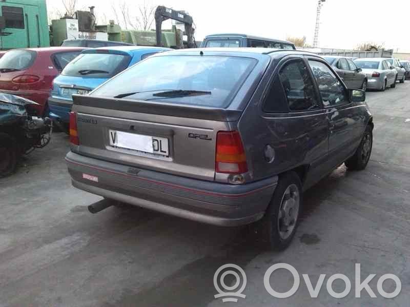 Kadett E Kadett  90243184