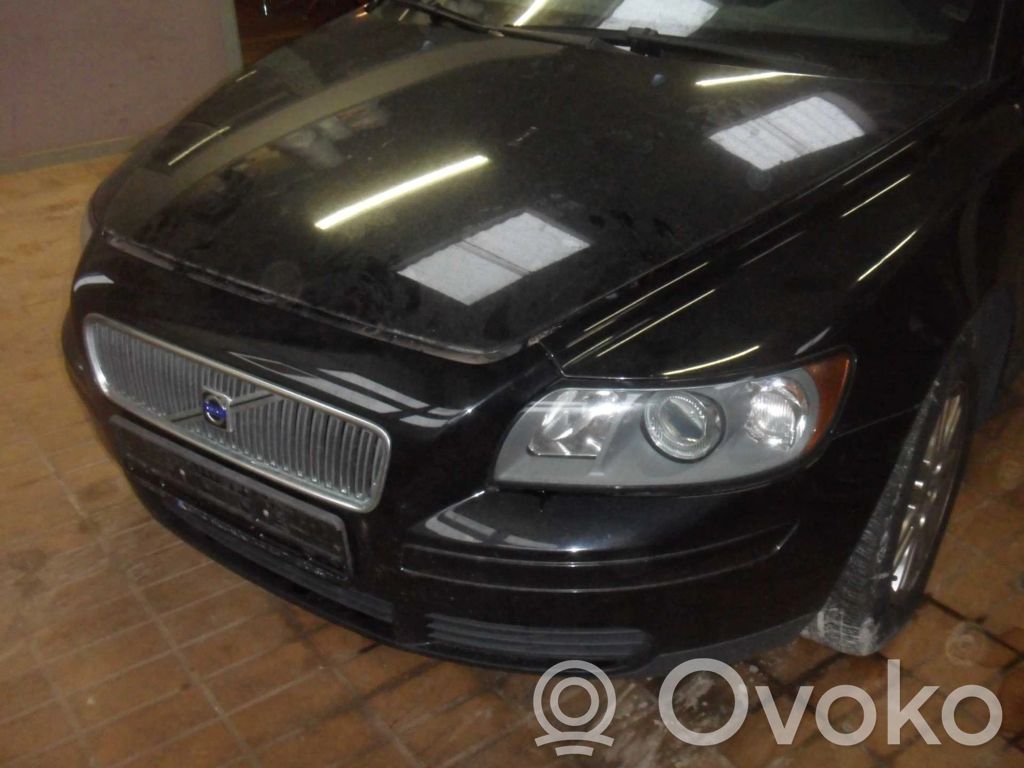 S40 S40, V40