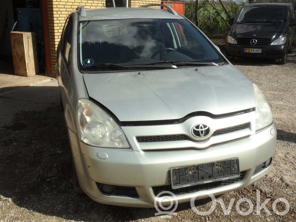 Corolla Verso AR10 Corolla Verso  15A710