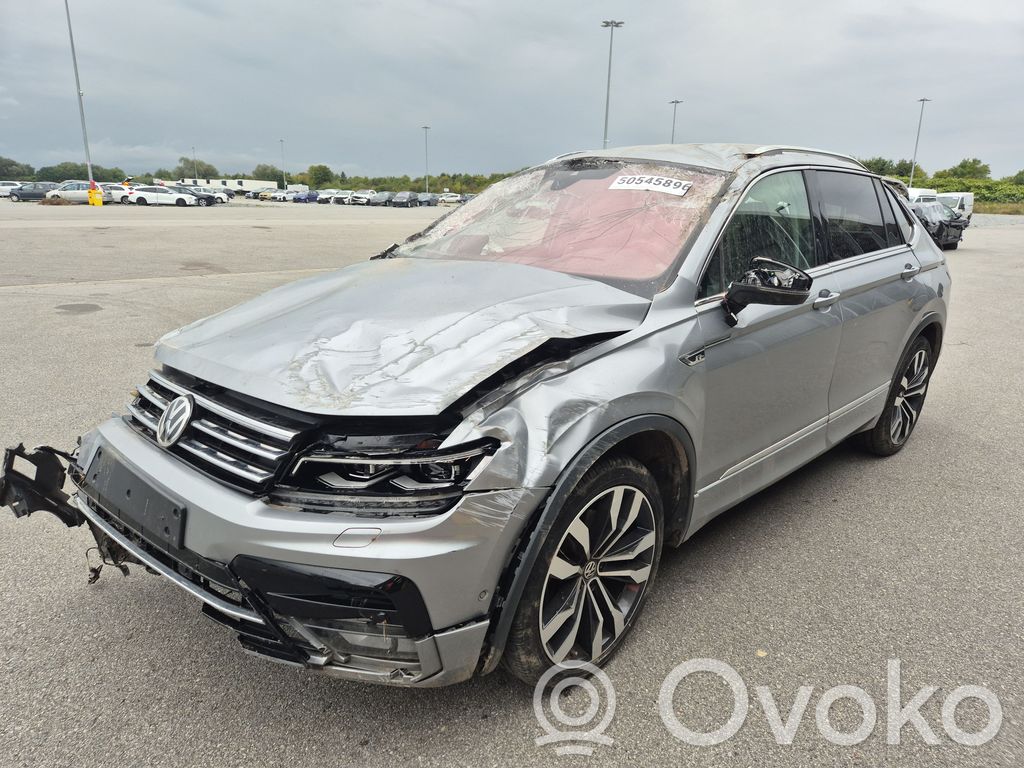 Tiguan Allspace Tiguan  5QF825102B