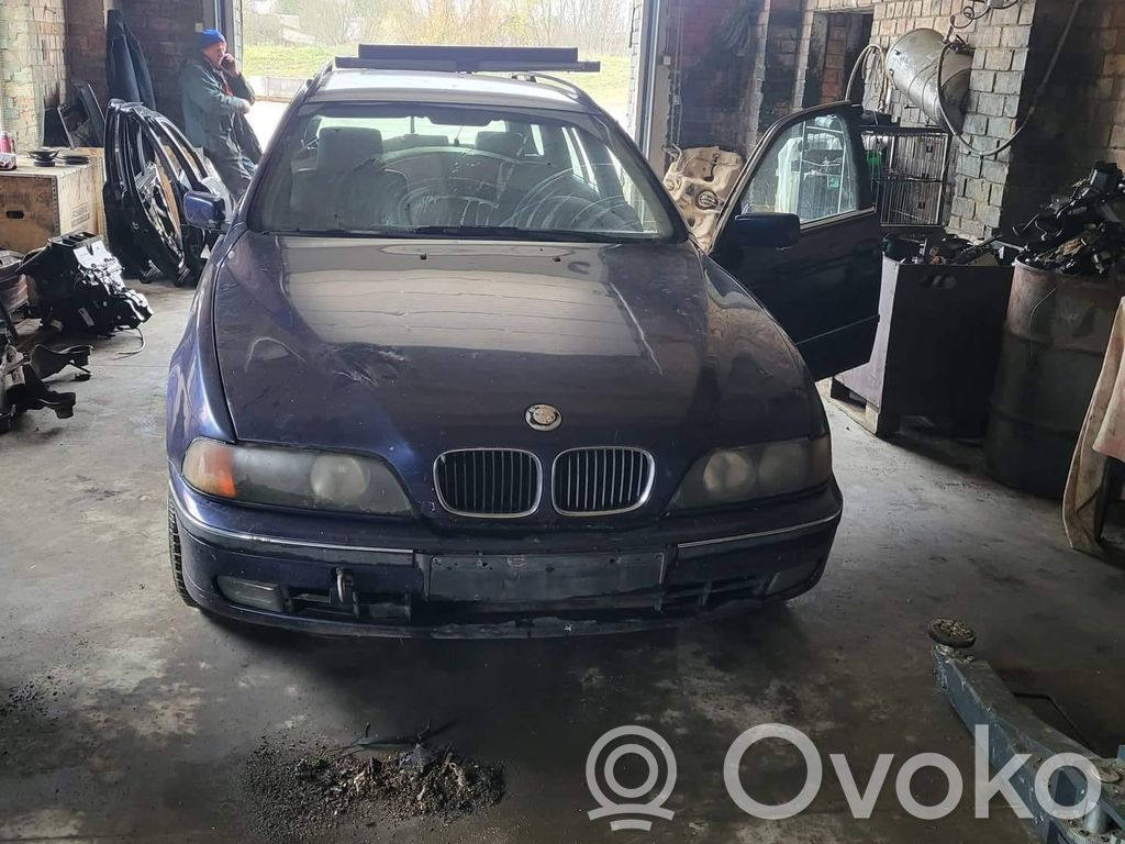 5 E39 Series 5  8371351