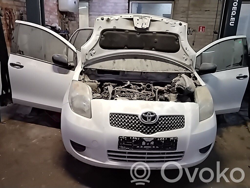 Yaris Yaris  0281012322