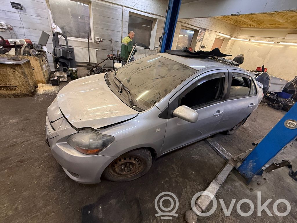 Yaris Yaris