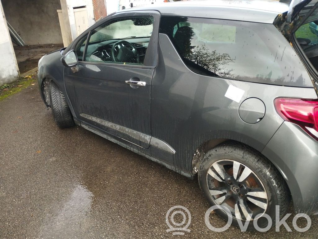 DS3 DS3  0000654588