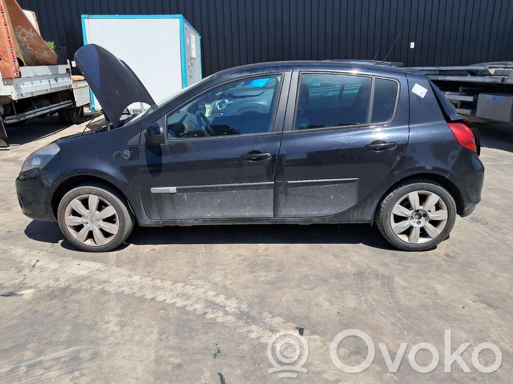 Clio III Clio  7701476104