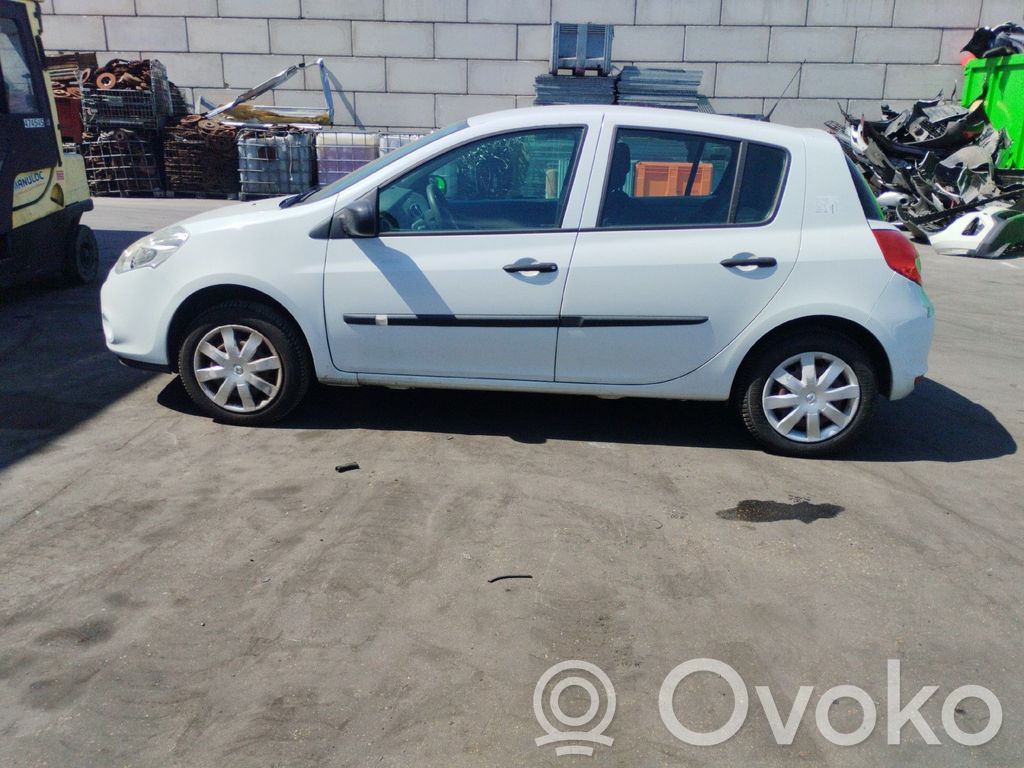 Clio III Clio  7701479250