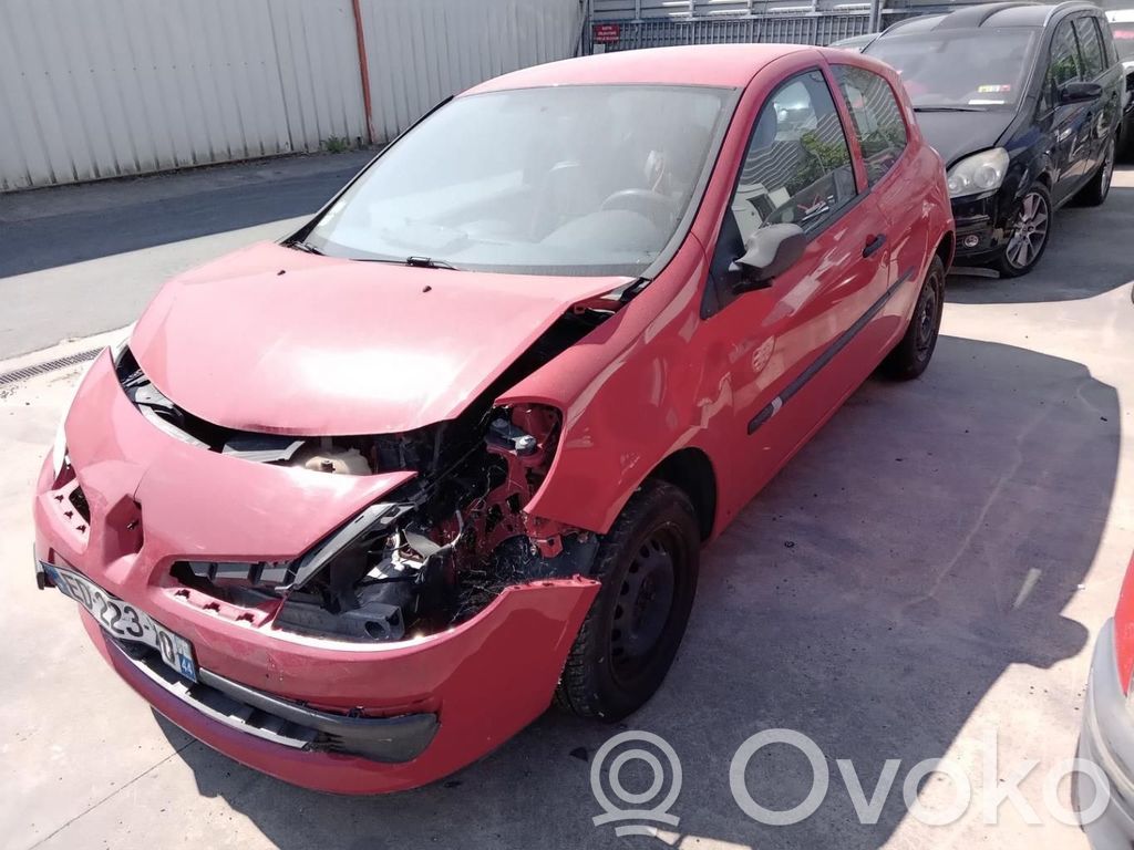 Clio III Clio  8200838201