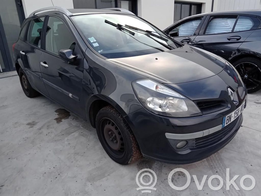 Clio III Clio  8200407587