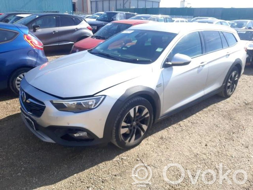 Insignia B Insignia  55509810