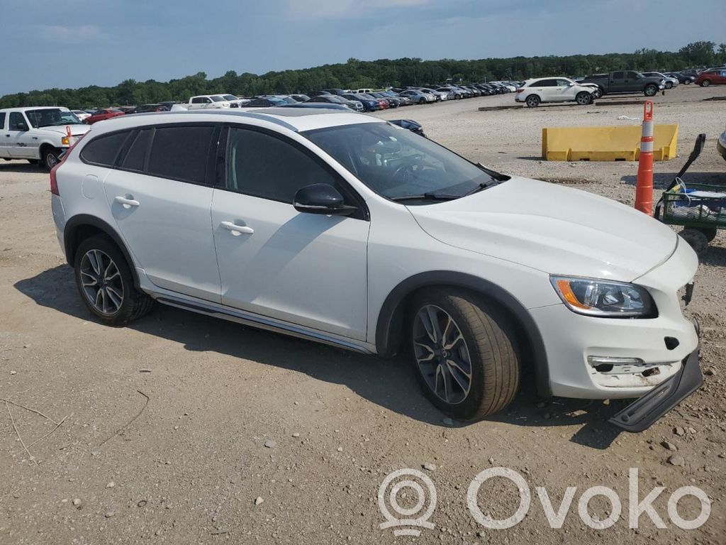 V60 V60, V60 Cross Country  31459244
