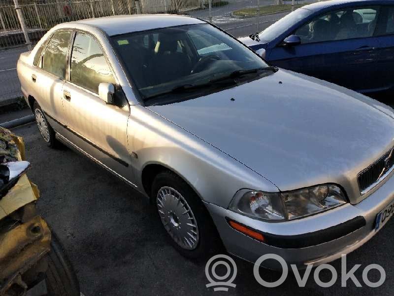 S40, V40 S40, V40