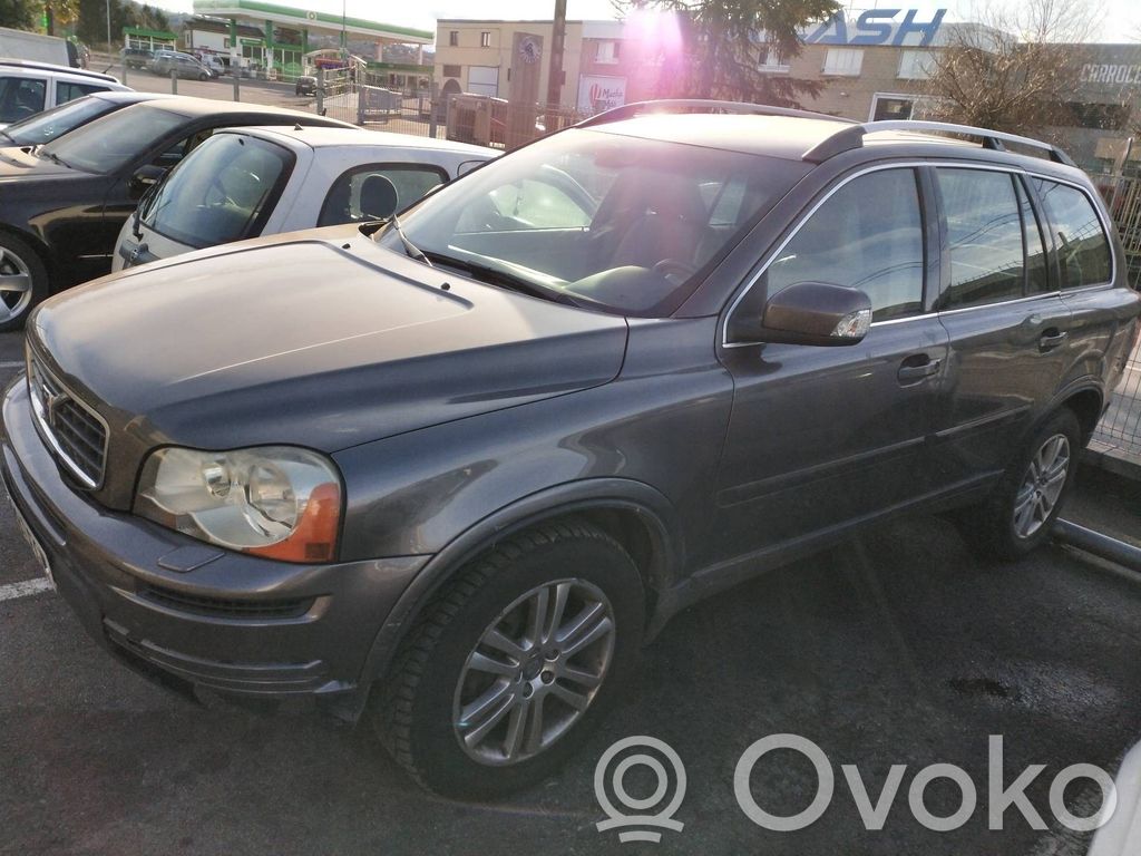 XC90 XC90  8666345