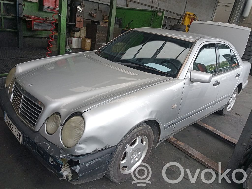 E W124 E-class, AMG (W124, W210, W211, W212, W213, C207, W238)  111970