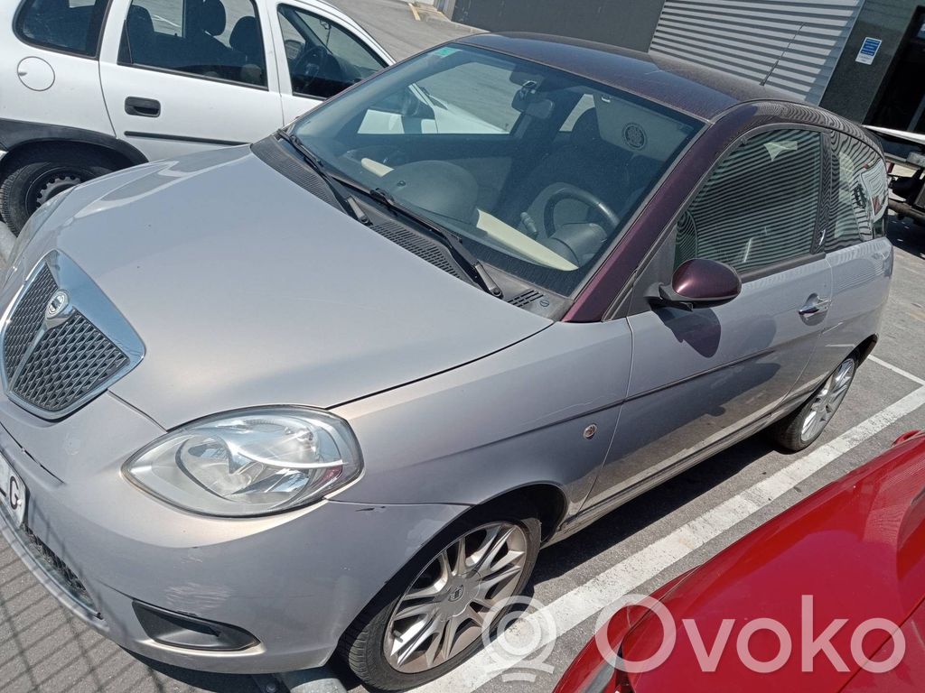 Ypsilon Ypsilon  TOCADA