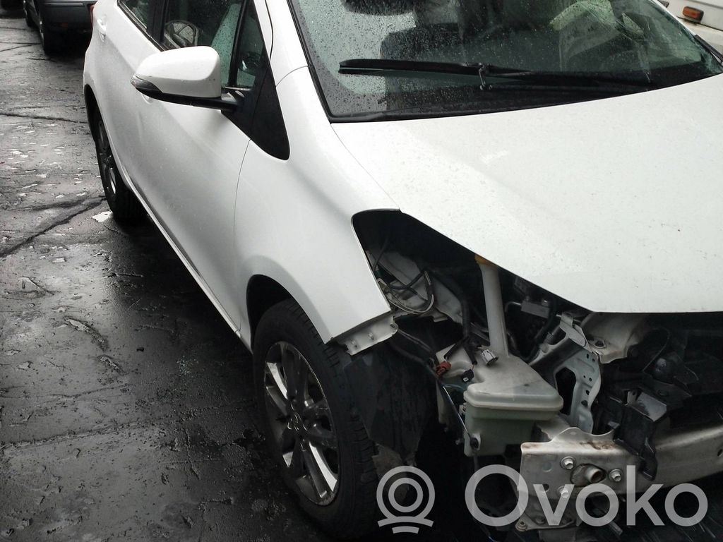 Yaris Yaris  8946552740