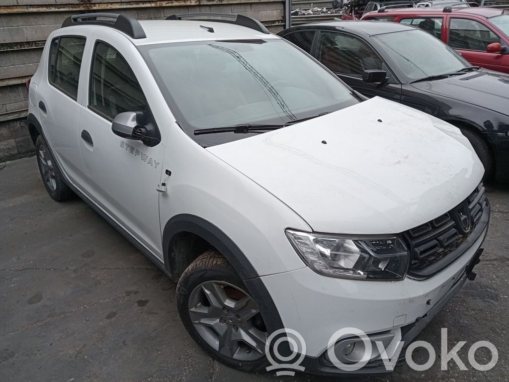 Sandero II Sandero, Sandero Stepway