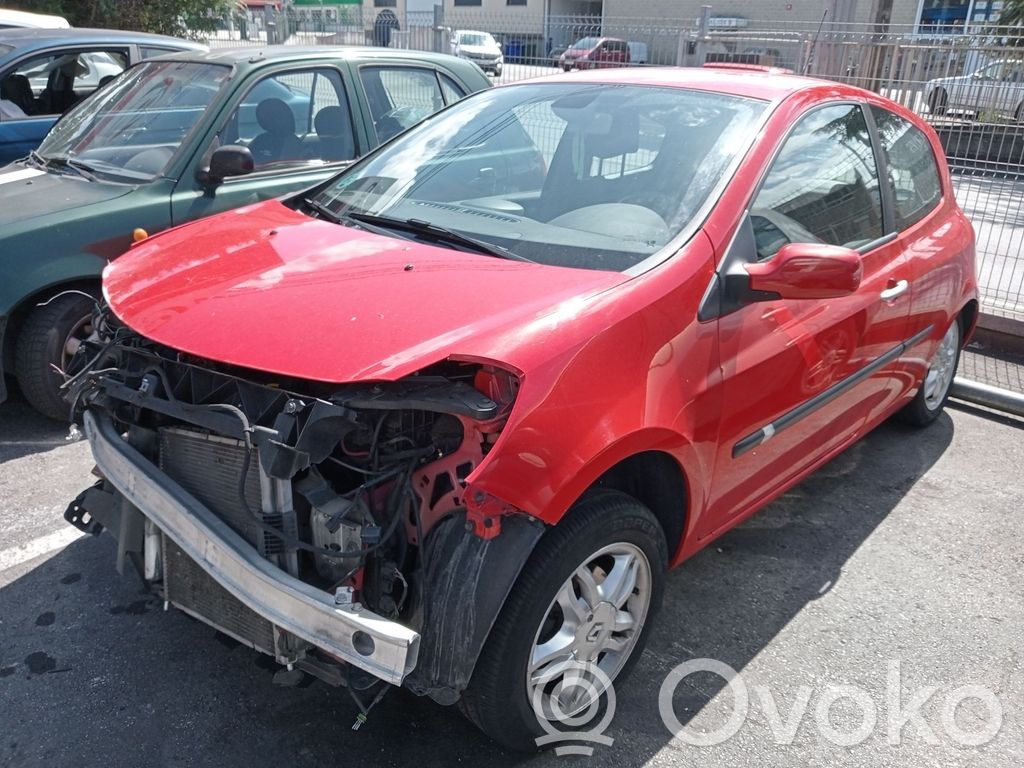 Clio III Clio  214943B