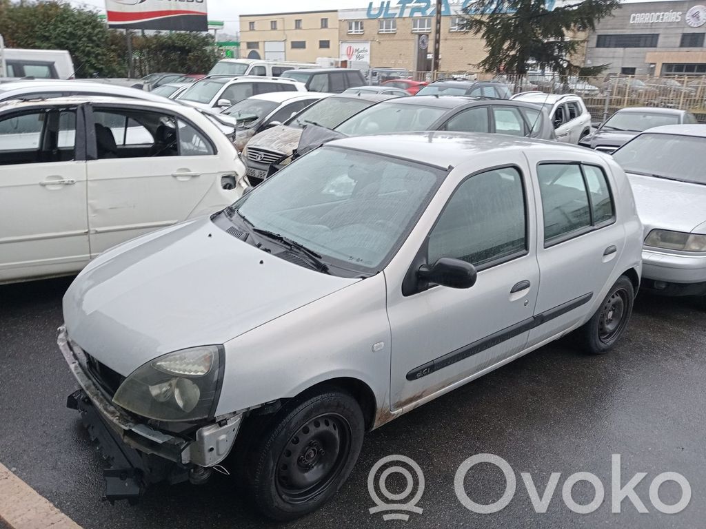 Clio II Clio  8200303619