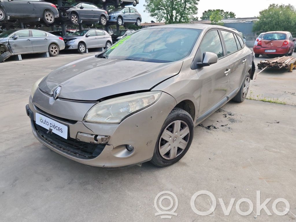 Megane III Megane  237100425R