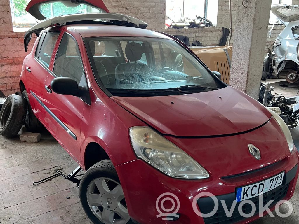 Clio III Clio  8200460446