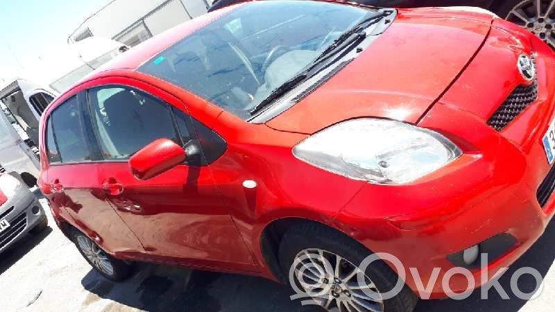 Yaris Yaris  270600N040