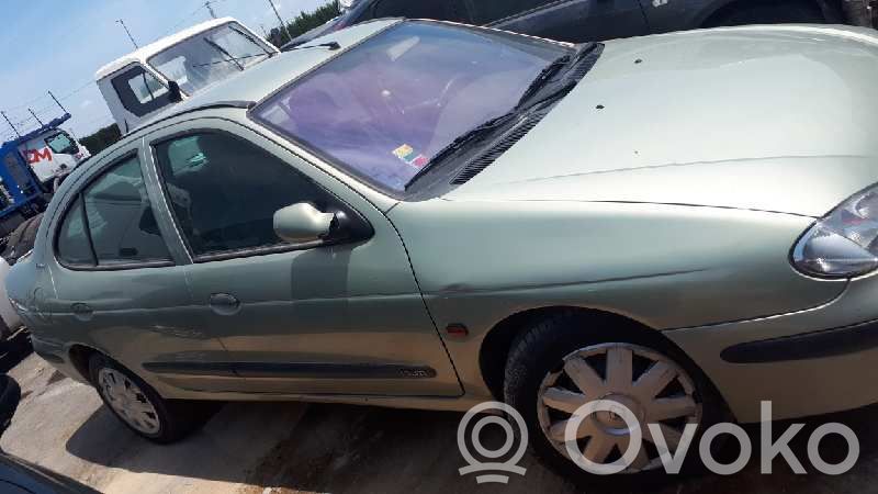 Megane II Megane  8200143045