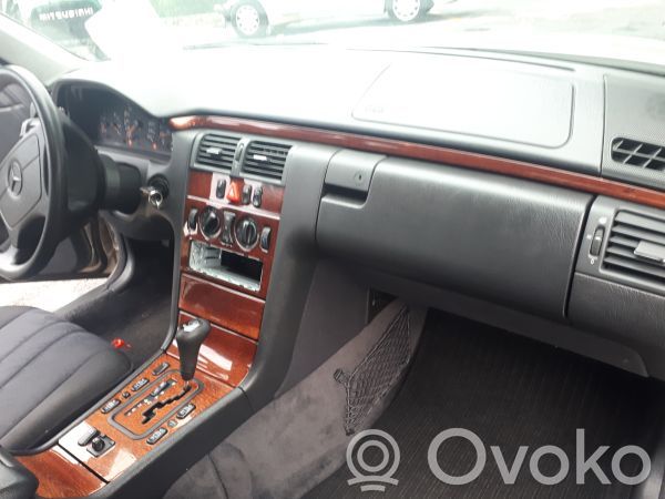E W210 E-class, AMG (W124, W210, W211, W212, W213, C207, W238)