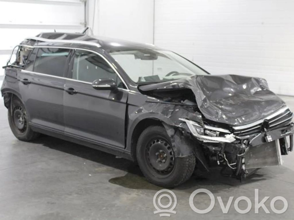 PASSAT B8 Passat  5Q1614019M