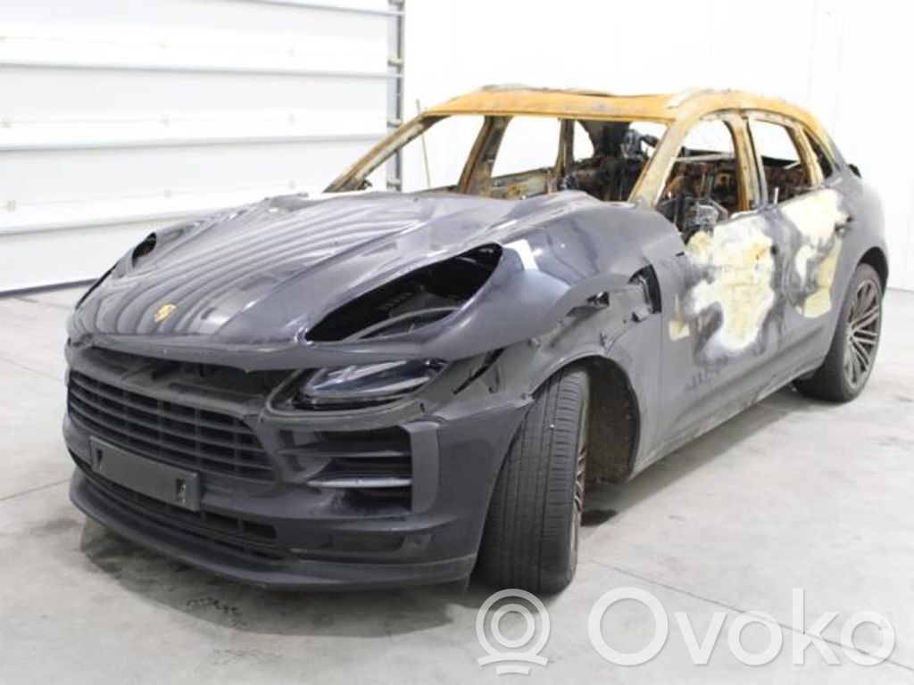 Macan (95B) Macan  95B199308C