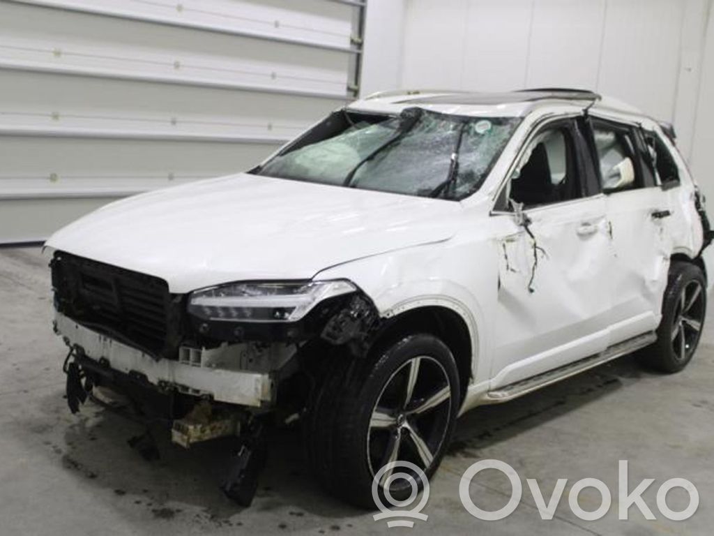 XC90 XC90  31325852