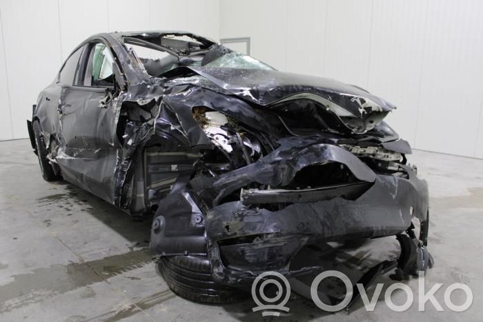 Model Y Tesla Model Y  153726420B