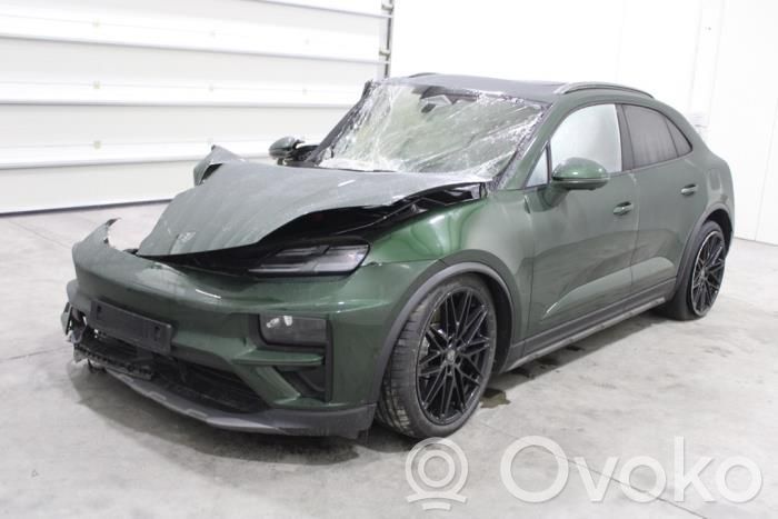 Macan (95C) Macan  85E907428G