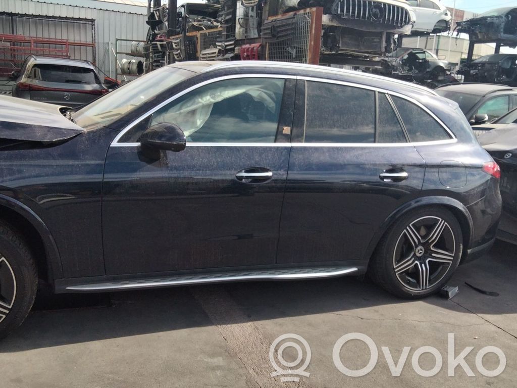 GLC X253 C253 GLC-class