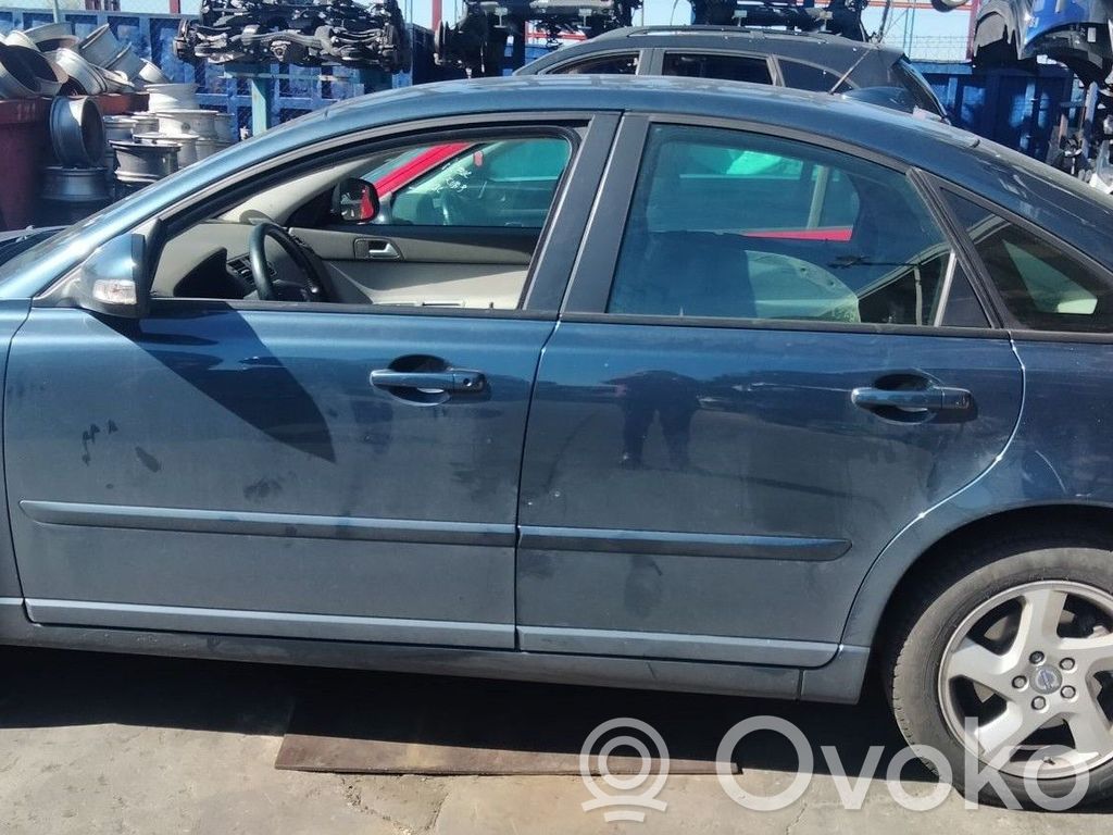 S40 S40, V40