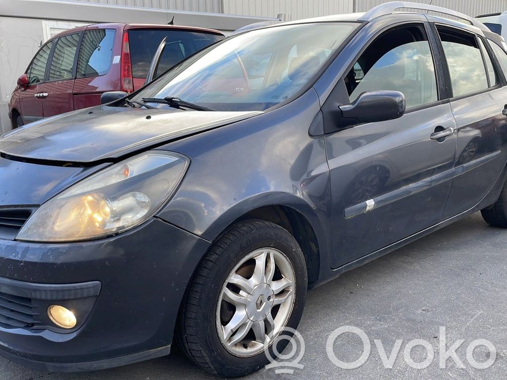 Clio III Clio  8200565645